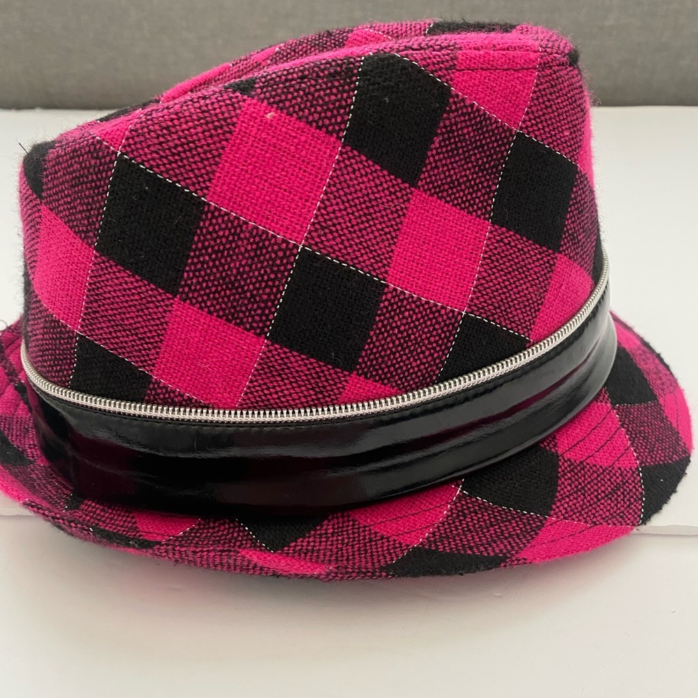 2012 NWOT Monster High pink and black plaid fedora - Picture 3 of 6
